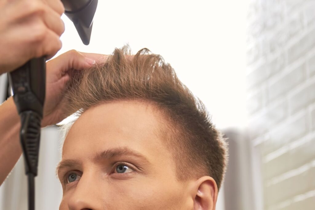 coupe cheveux fins homme style dégradé