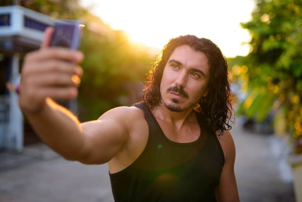 coupe middle part homme