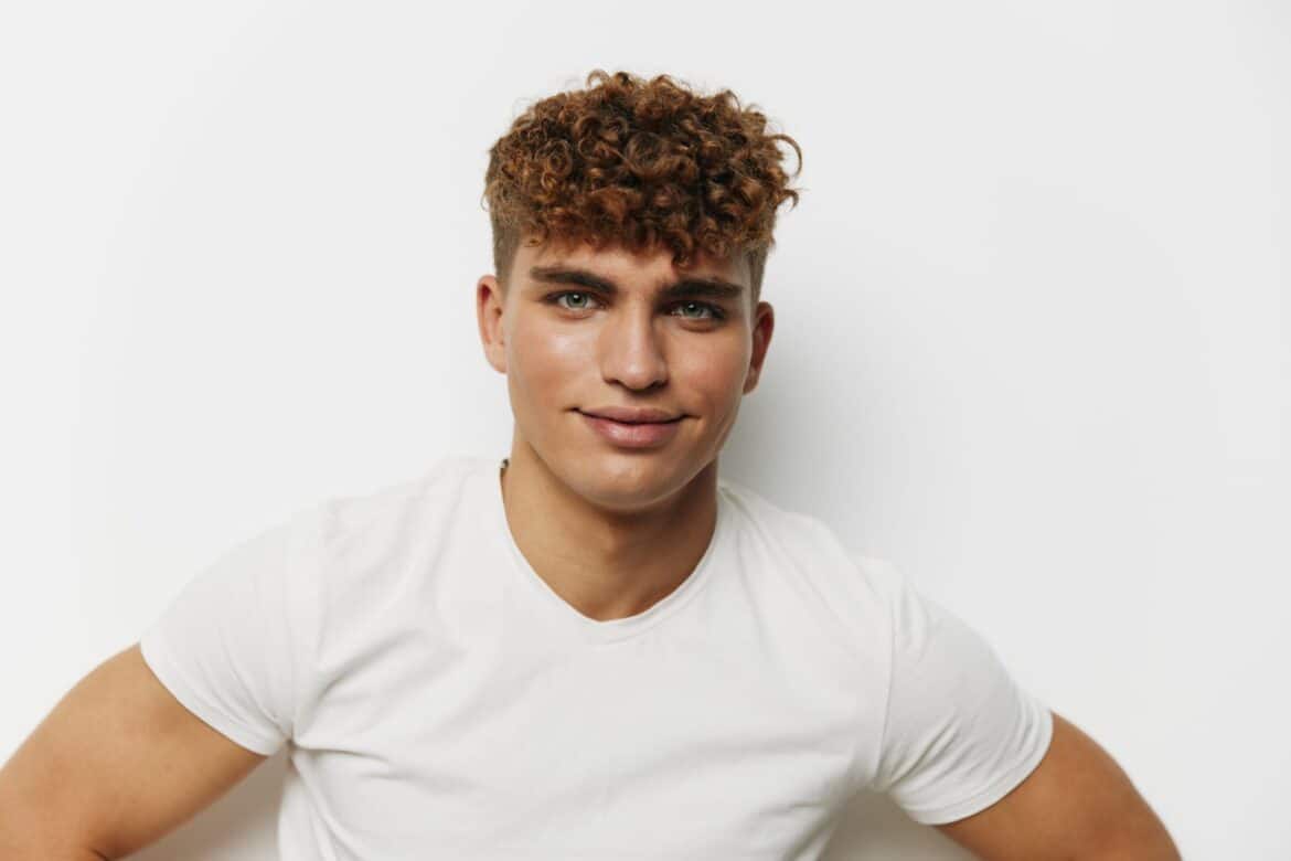 coupe curly homme blanc