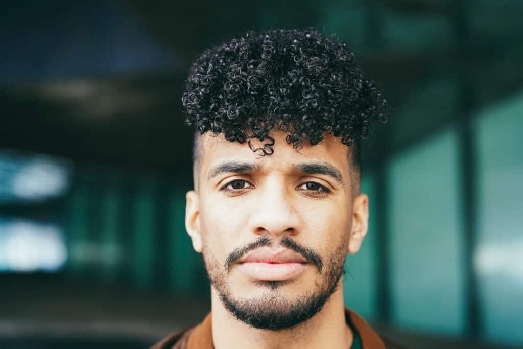 coupe curly homme afro
