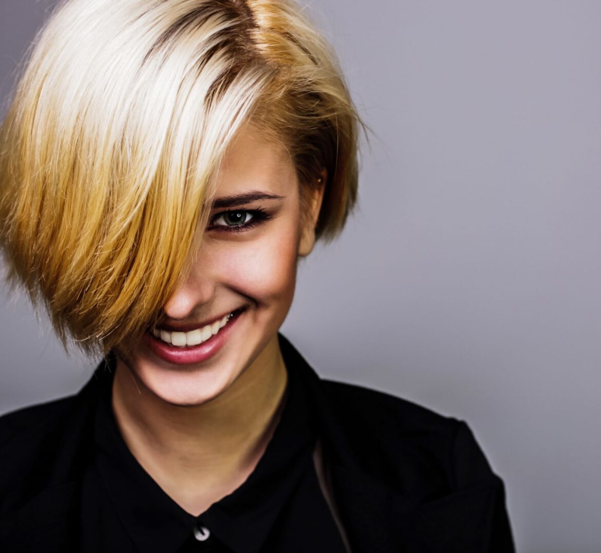 carre plongeant femme style capillaire