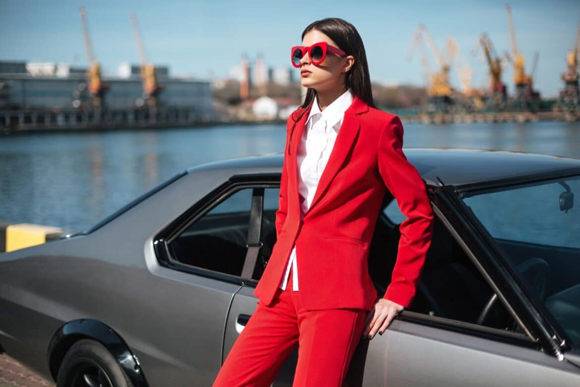 haut sous veste tailleur chemise blanche