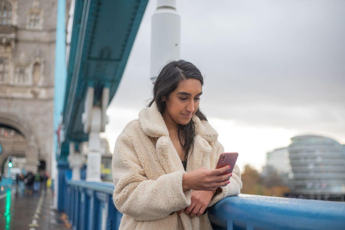 envoie moins sms avant relation